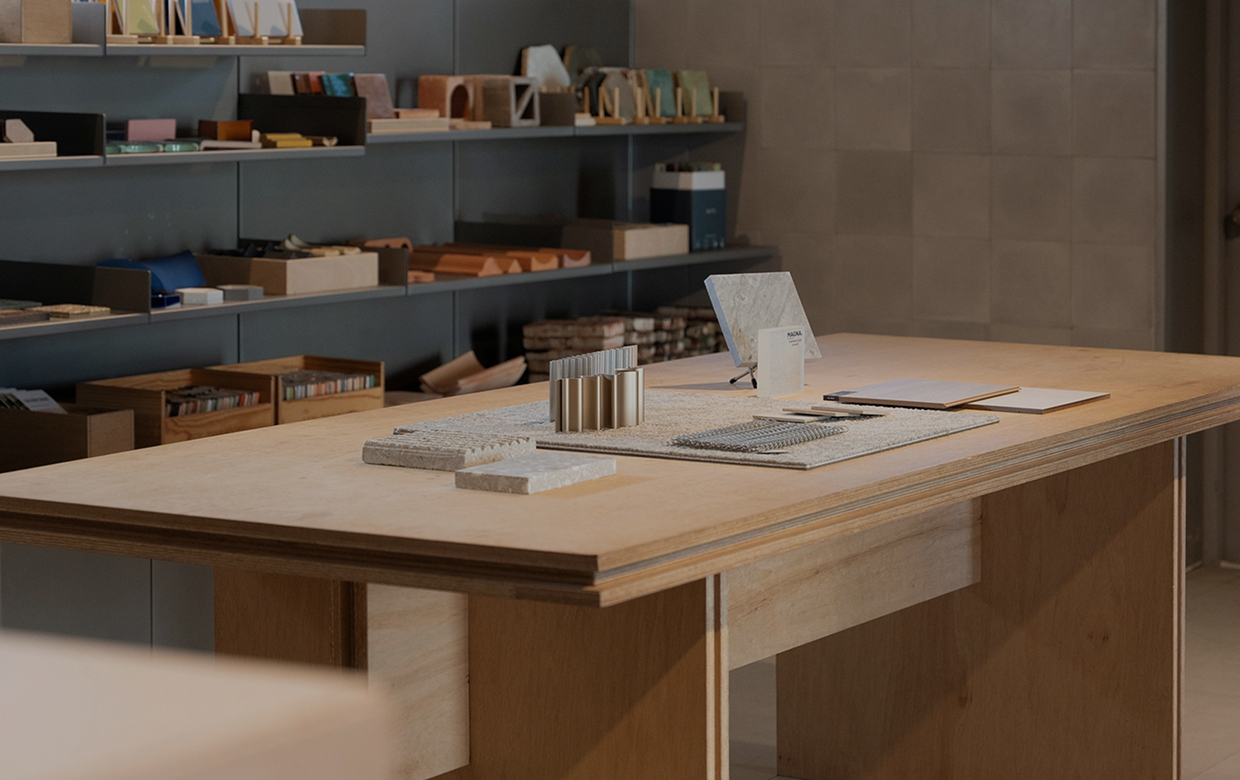 (주)윤현상재 웹사이트 화면